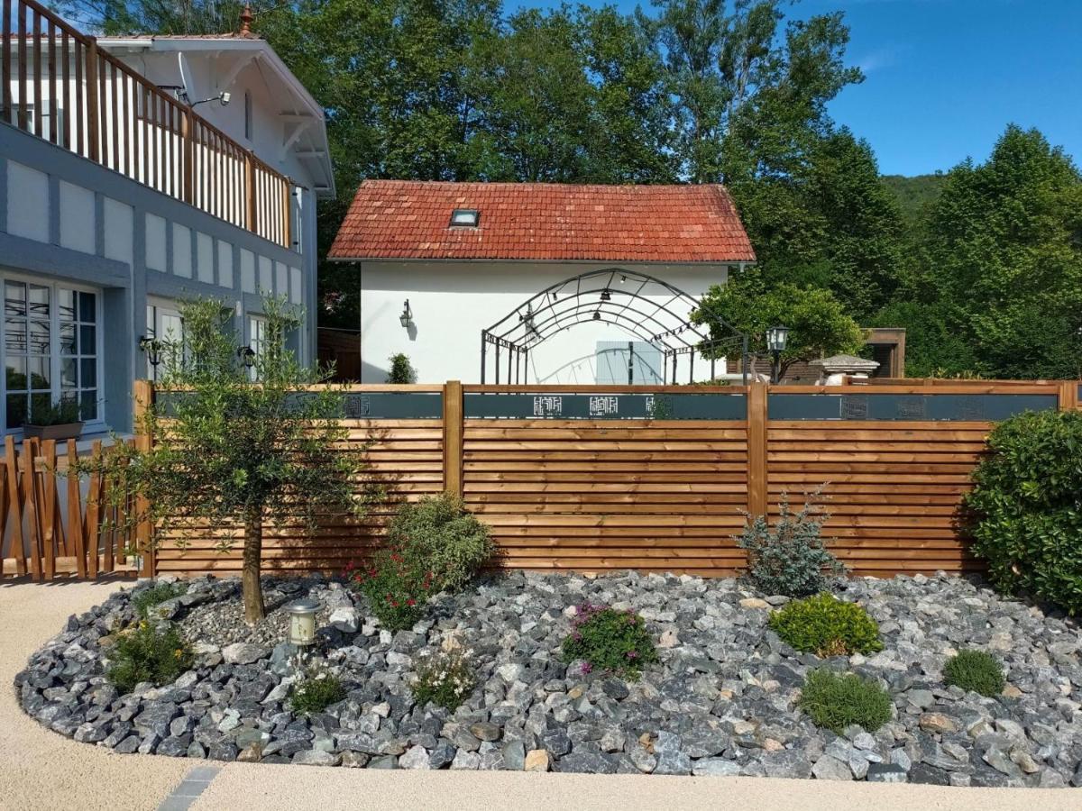 Logis Hostellerie Du Neez Gan Exterior foto